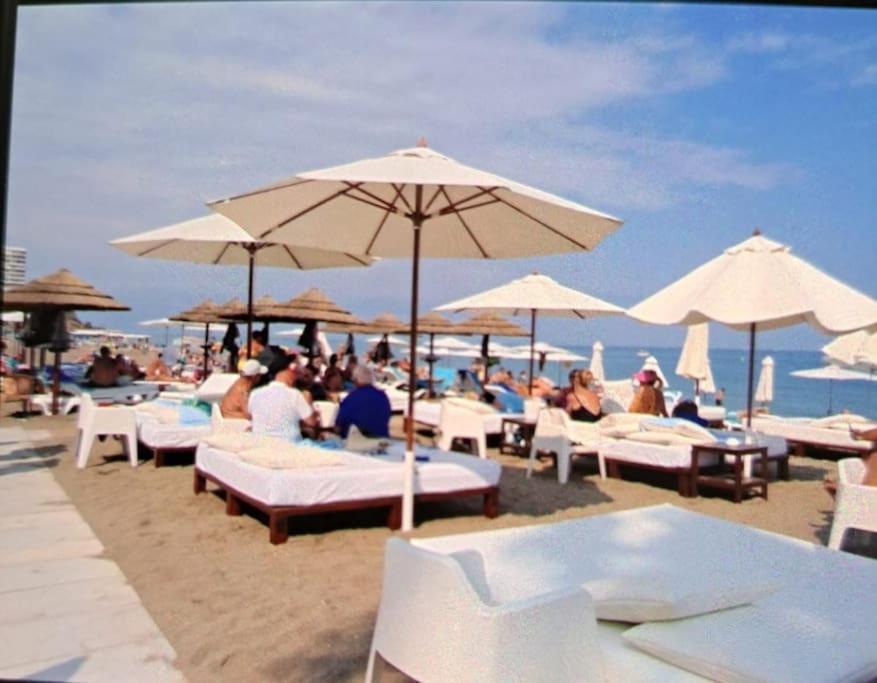 Lux. Frontbeach-Terrace. 5 Pools.Tv. 2 A.C.Netflix 베날마데나코스타 외부 사진