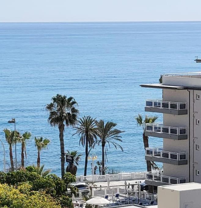 Lux. Frontbeach-Terrace. 5 Pools.Tv. 2 A.C.Netflix 베날마데나코스타 외부 사진